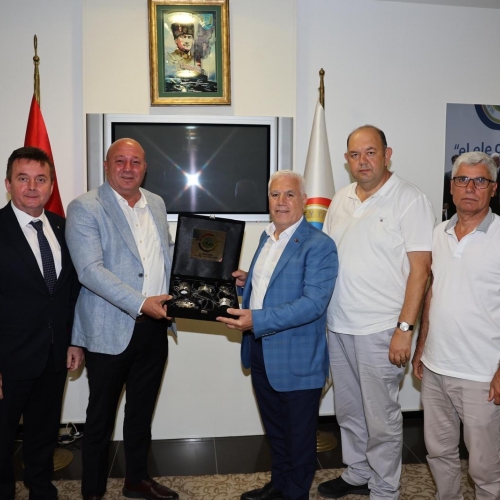 Bursa Büyükşehir Belediye Başkanı Mustafa Bozbey, Cumhuriyet Halk Partisi Karacabey İlçe Başkanı Mustafa Utku ile İl ve ilçe Teşkilatları yöneticileri; Odamıza Ziyarette Bulundular