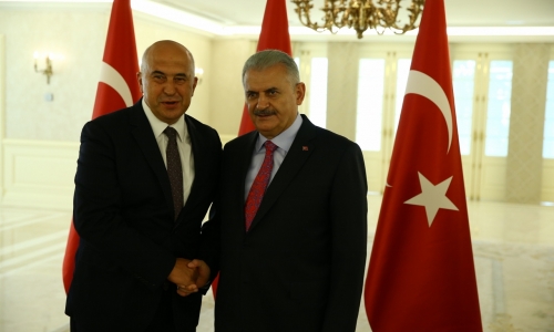 TOBB Başkanı M. Rifat Hisarcıklıoğlu öncülüğündeki oda ve borsa başkanları, Başbakan Binali Yıldırım’ı ziyaret ederek istişarede bulundu. 