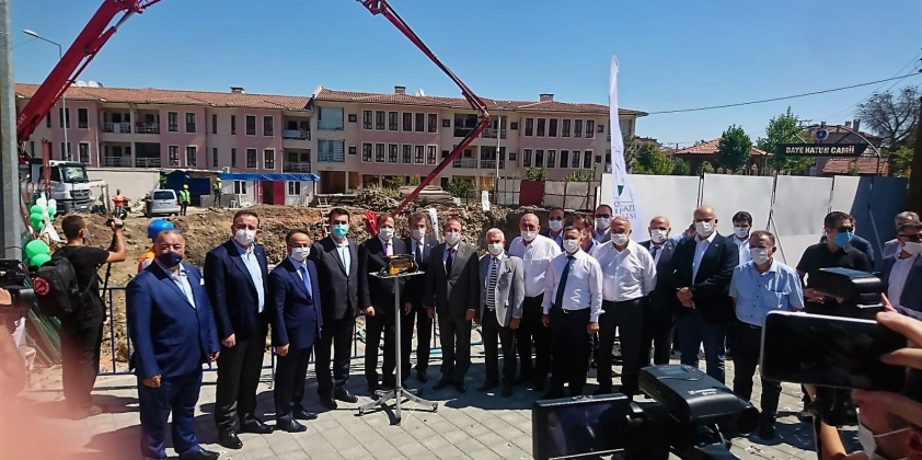Bursa Ticaret Borsası İdare Binası Temel Atma ve Sivil Mimari Örneği Yapıların Açılış Töreni 