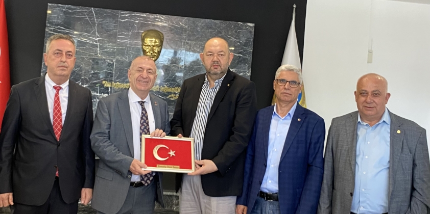 Karacabey Ticaret ve Sanayi Odası – Karacabey Ticaret Borsası - Karacabey Ziraat Odası olarak Zafer Partisi Genel Başkanı Prof. Dr. Ümit Özdağ’ı Karacabey Ticaret ve Sanayi Odası’nda ağırladık.